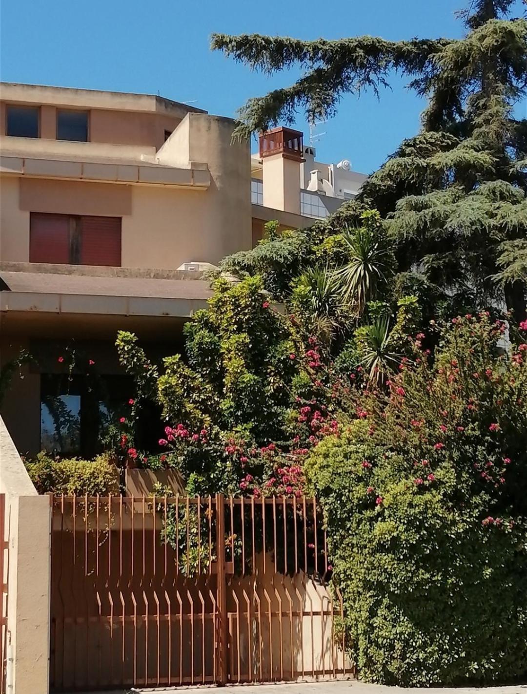 Luis&Susy Home, 卡利亚里 外观 照片